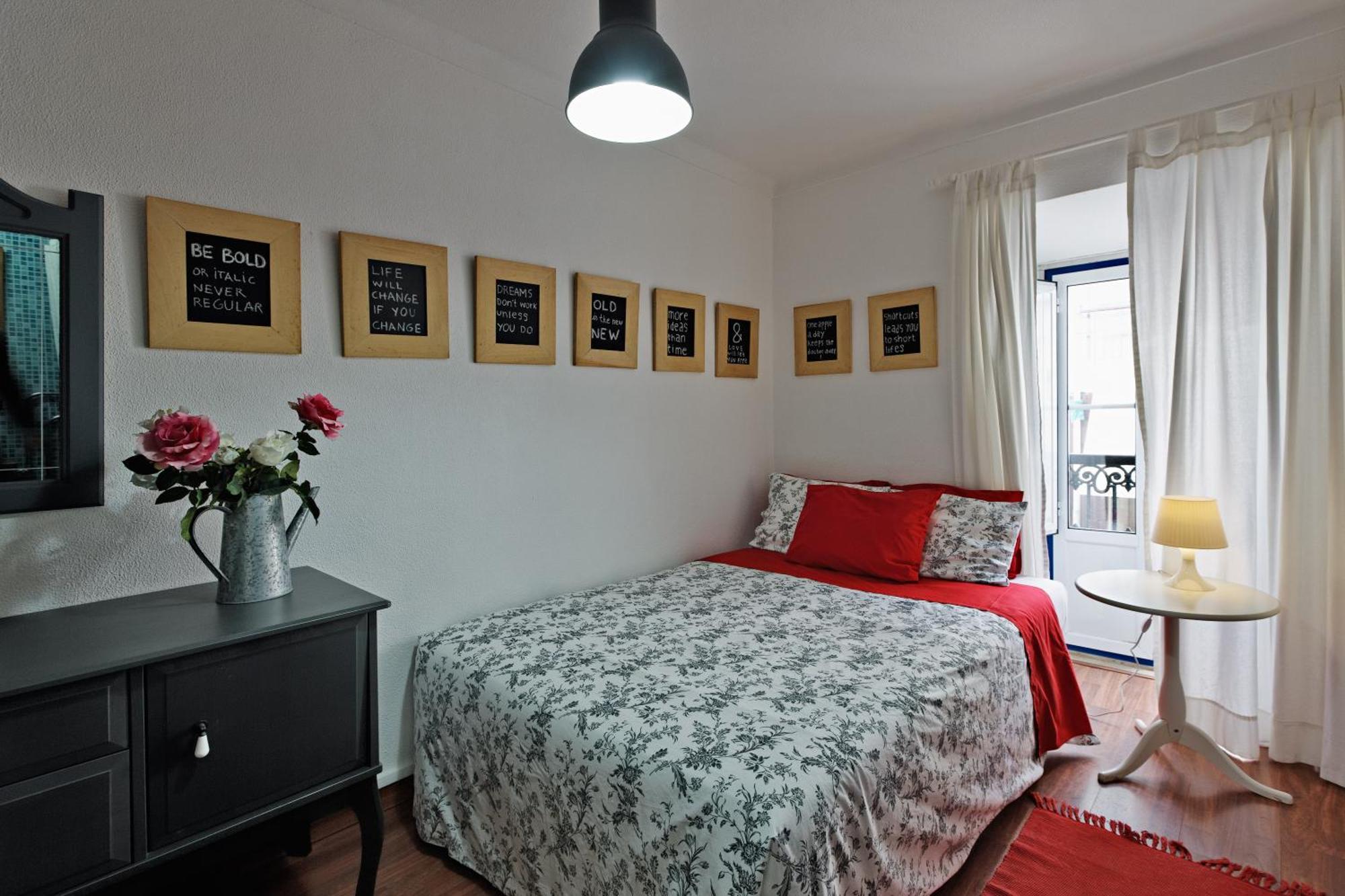 Vinnus Guesthouse Ericeira Exterior photo